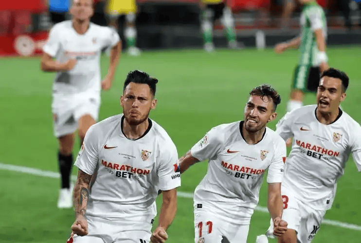 比利亚雷亚尔主场迎战埃尔切，前者主场强势，后者客场疲软，争夺西甲保级资格。